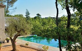 Sous Les Oliviers - Piscine Chauffee - Studios De Standing Tout-Equipes