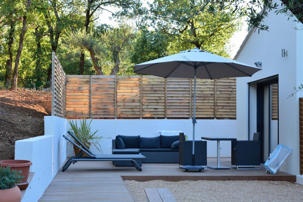 Sous Les Oliviers - Piscine Chauffee - Studios De Standing Tout-Equipes Saint-Maximin-la-Sainte-Baume Exterior photo